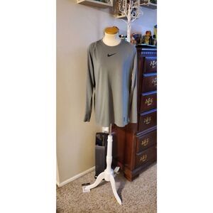 NIKE DRI-FIT LONG SLEEVED SHIRT